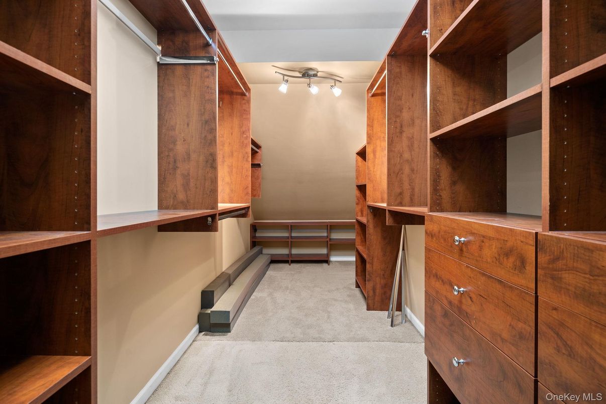 Interior, Walk-in Closets