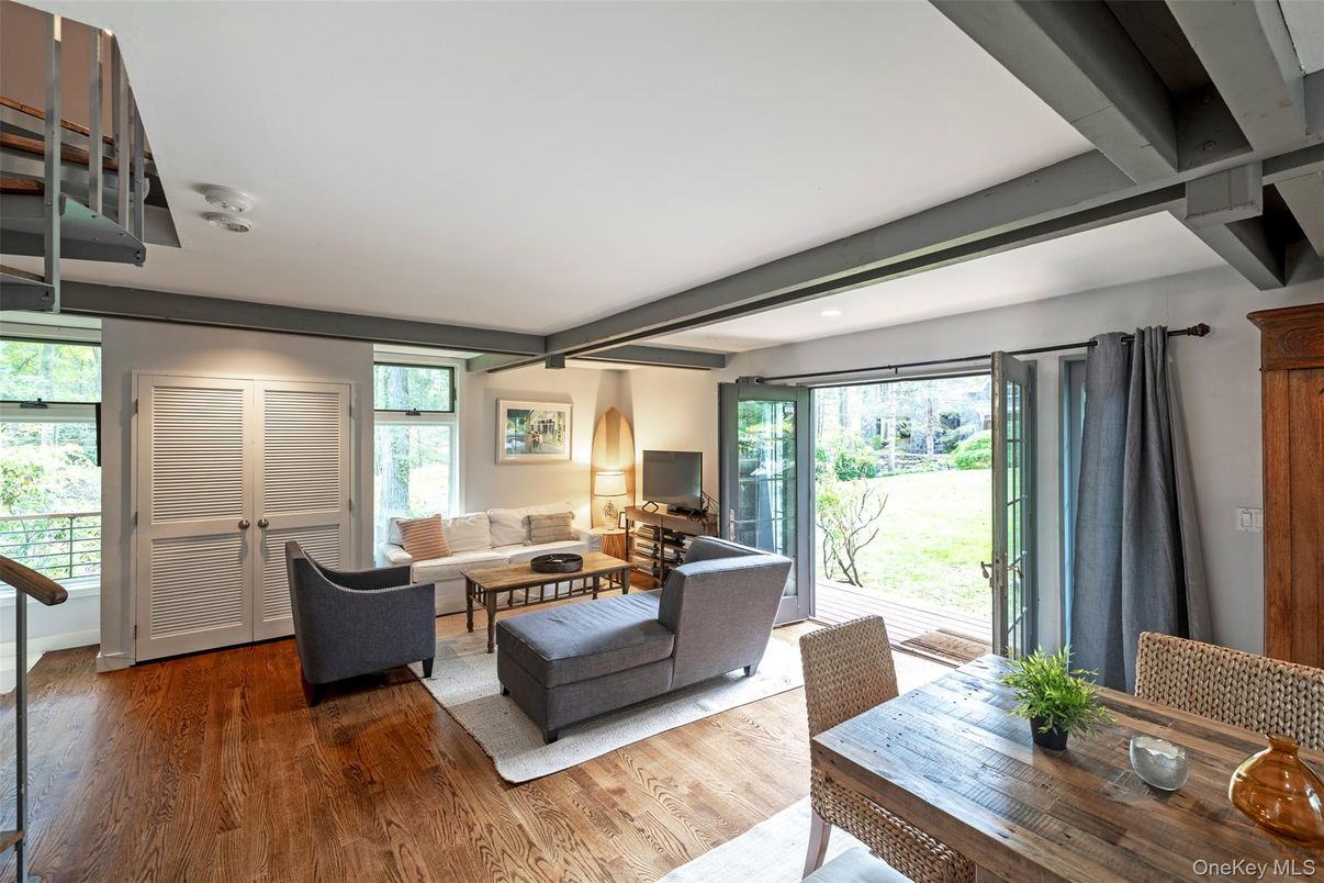 Dining room, Interior, Living room, Recessed Lighting, Wood Texture Flooring