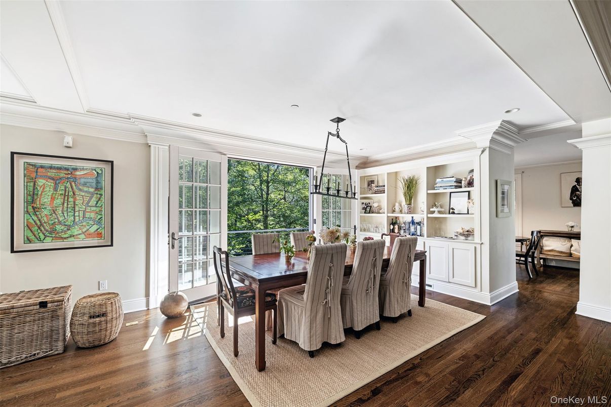 Dining room, Interior, Pendant Lights, Recessed Lighting, Wood Texture Flooring