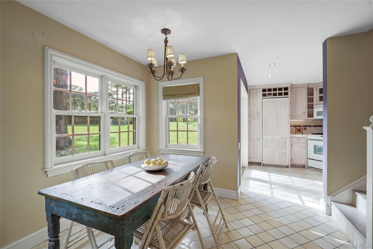 Chandelier, Dining room, Interior, Kitchen, Recessed Lighting
