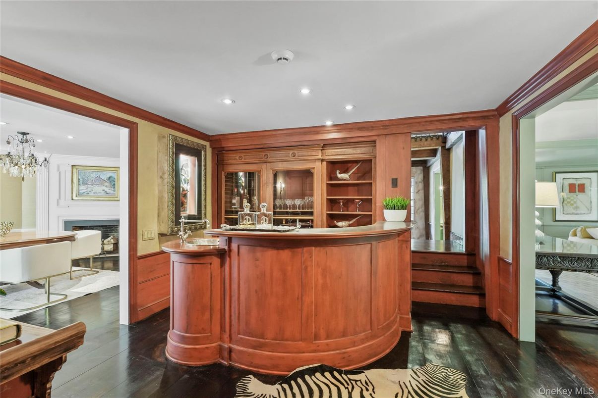 Chandelier, Fireplace, Interior, Recessed Lighting, Wood Texture Flooring