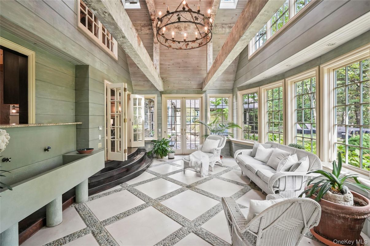 Chandelier, Interior, Living room, Wooden Ceilings
