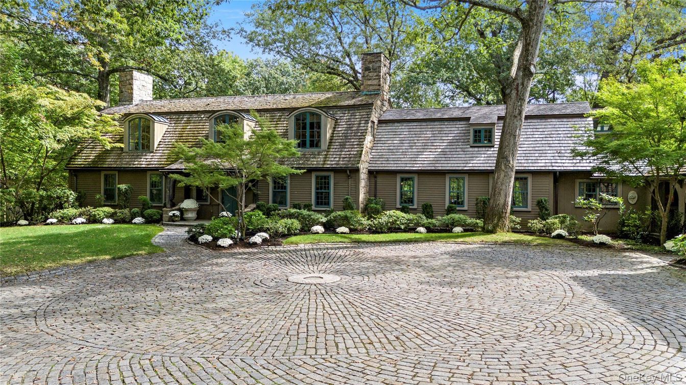 Exterior, Facade, Cape Cod