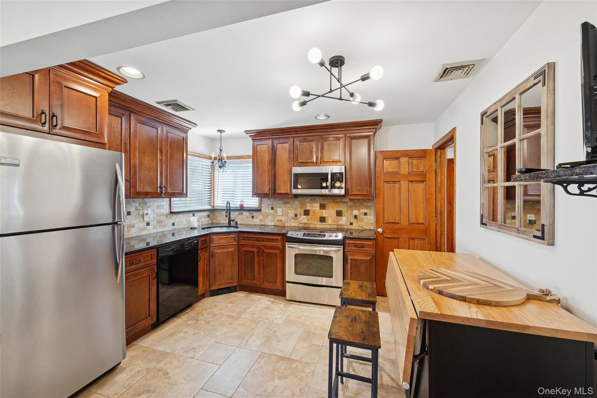 Chandelier, Interior, Kitchen, Pendant Lights, Recessed Lighting, Stainless Steel Appliances