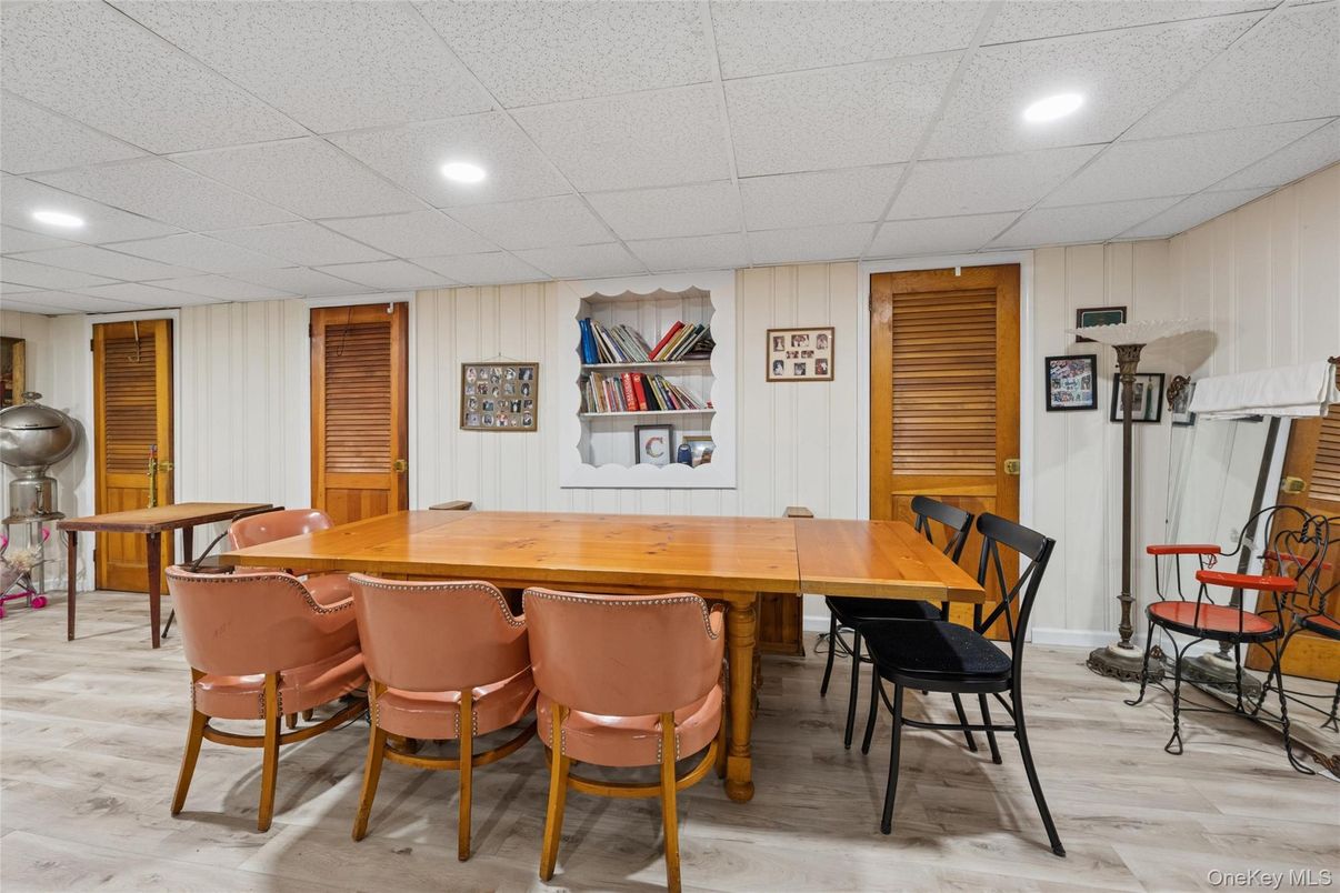 Dining room, Interior, Recessed Lighting, Wood Texture Flooring