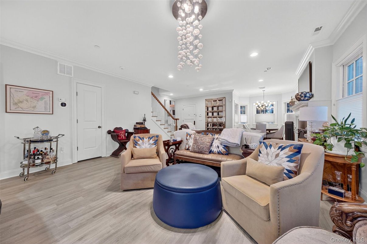 Dining room, Interior, Living room, Pendant Lights, Recessed Lighting, Wood Texture Flooring