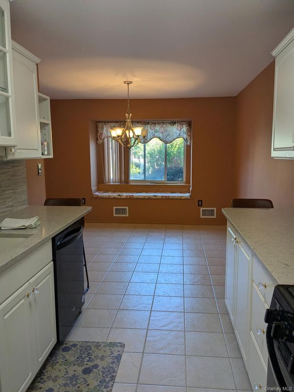 Chandelier, Interior, Kitchen