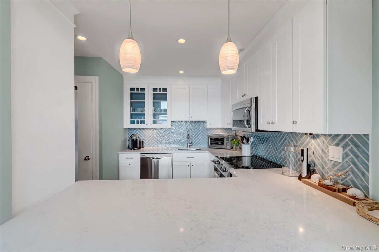 Interior, Kitchen, Pendant Lights, Recessed Lighting