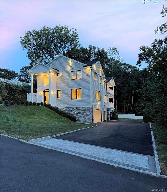 Attached, Exterior, Facade, Farmhouse