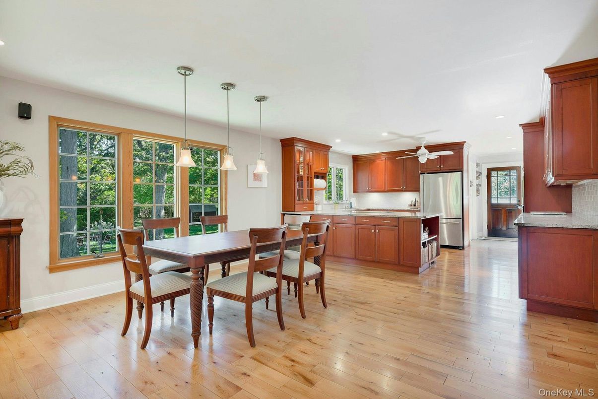 Dining room, Interior, Kitchen, Pendant Lights, Recessed Lighting, Stainless Steel Appliances, Wood Texture Flooring
