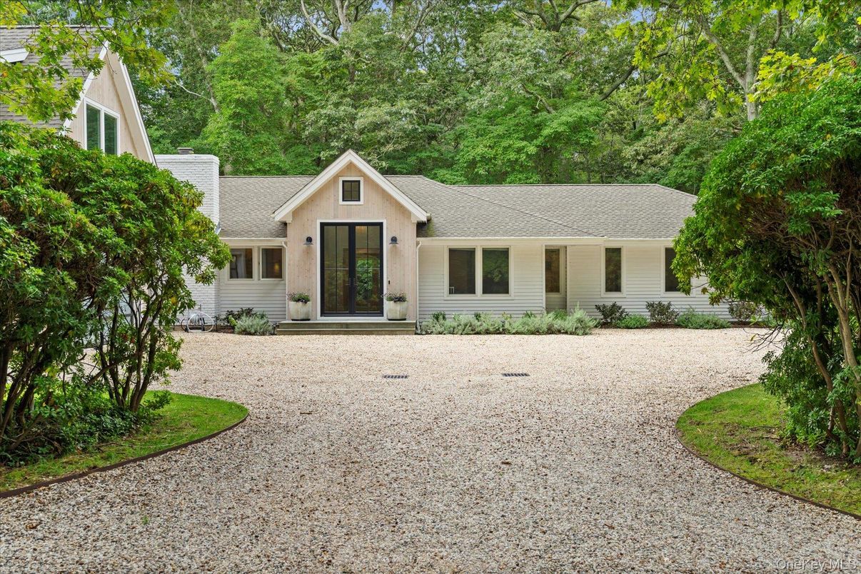 Backyard, Exterior, Facade, Farmhouse