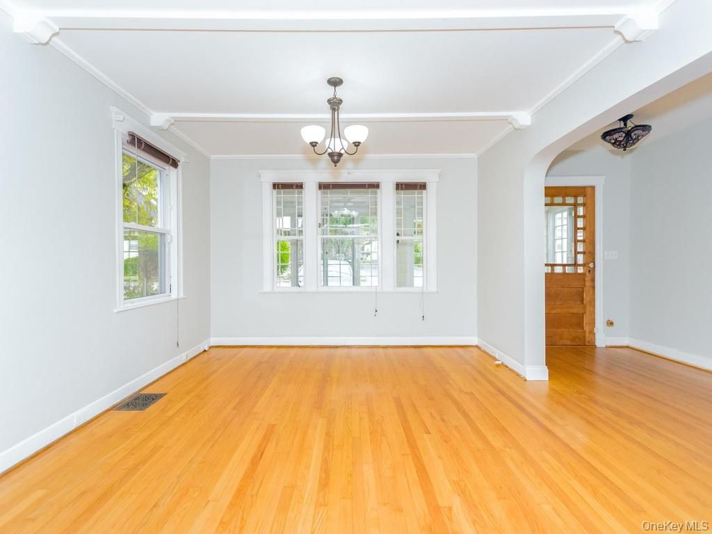 Chandelier, Empty room, Interior, Wood Texture Flooring
