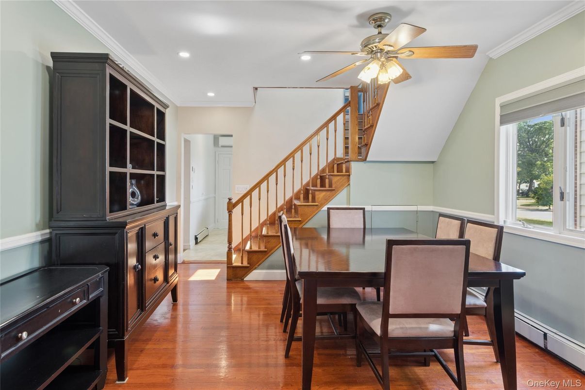 Dining room, Interior, Recessed Lighting, Wood Texture Flooring