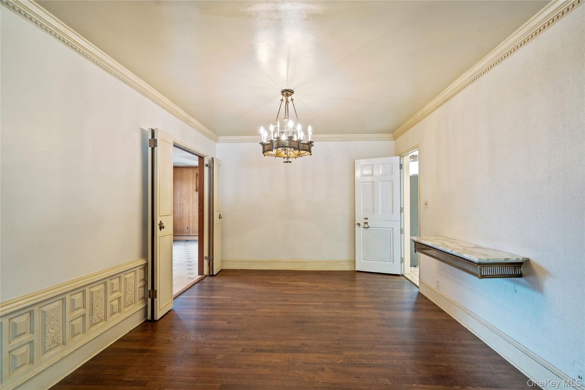 Chandelier, Empty room, Interior, Pendant Lights, Wood Texture Flooring