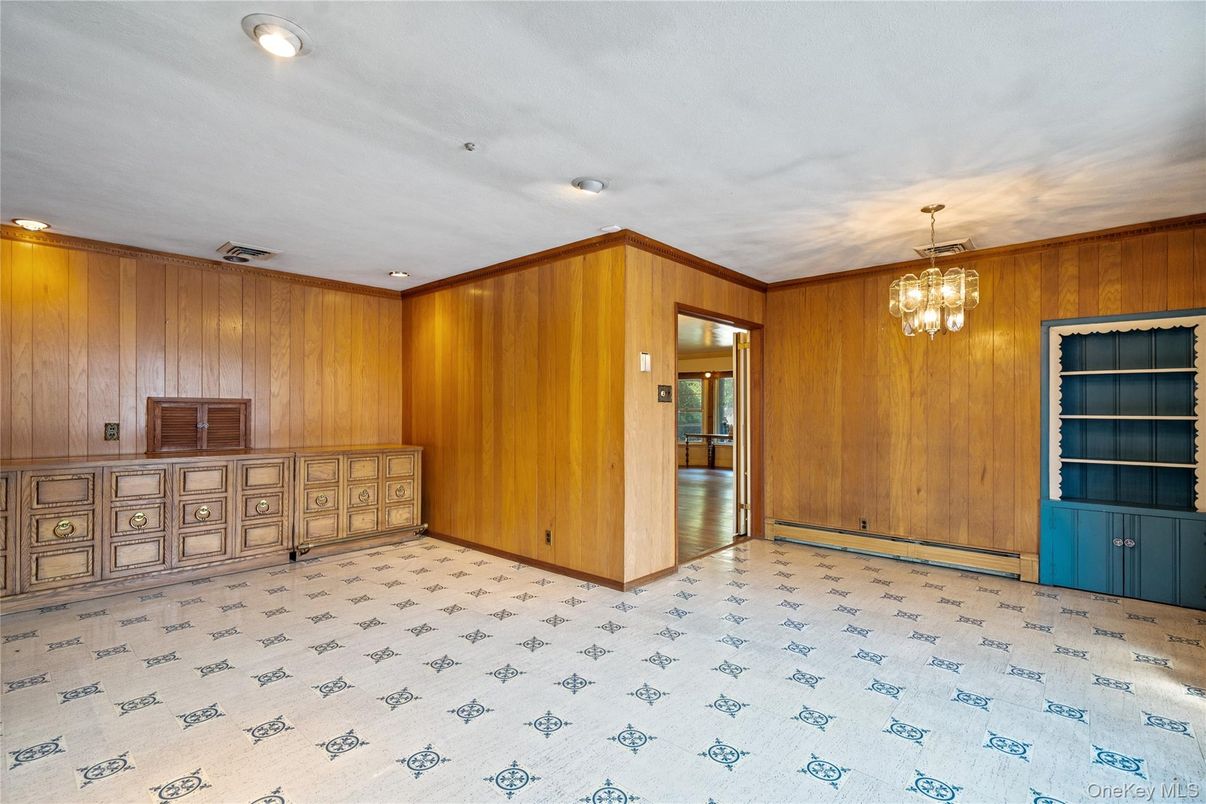 Chandelier, Empty room, Interior, Recessed Lighting, Wooden Walls