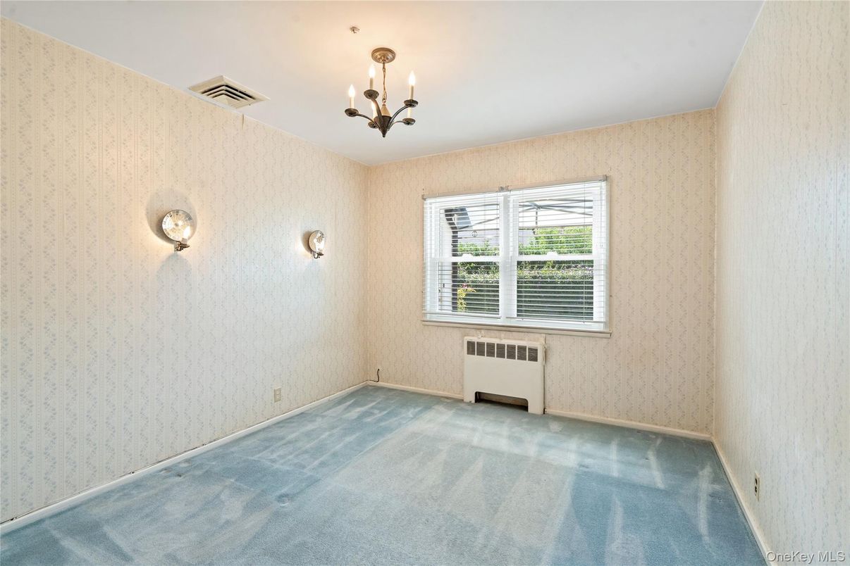 Chandelier, Empty room, Interior