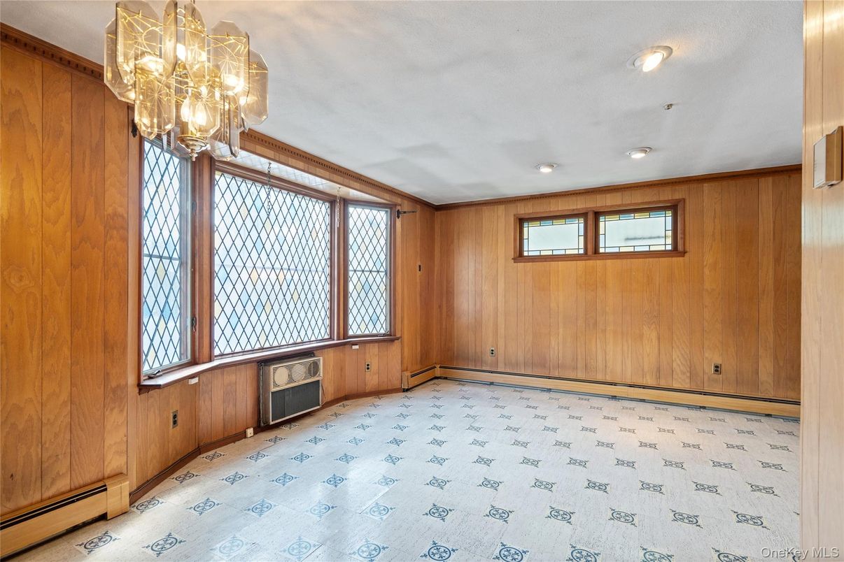 Chandelier, Empty room, Interior, Recessed Lighting, Wooden Walls