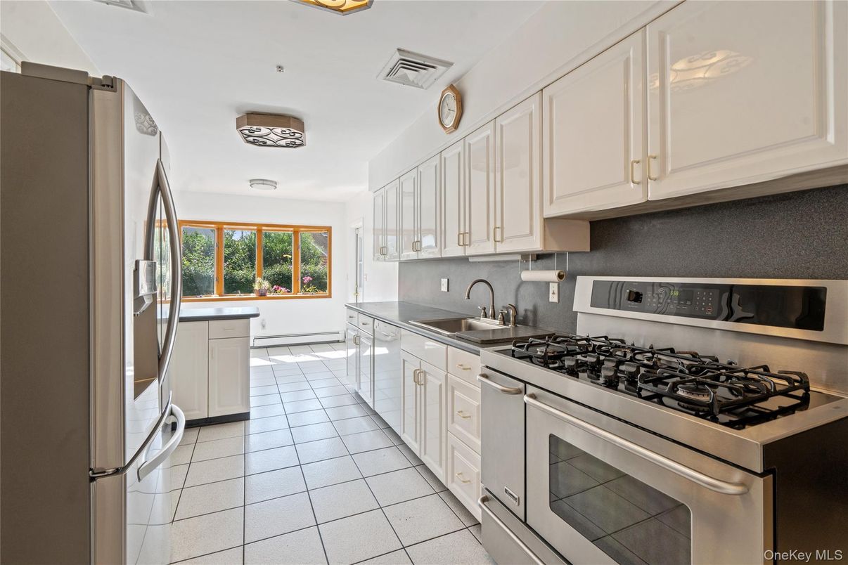 Interior, Kitchen, Stainless Steel Appliances