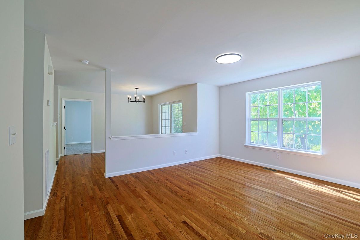 Chandelier, Empty room, Interior, Wood Texture Flooring