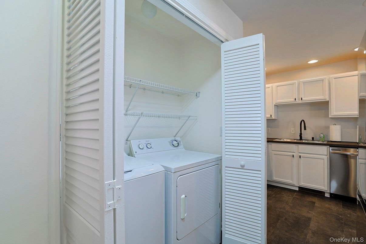 Interior, Recessed Lighting, Utility Closets, Washer