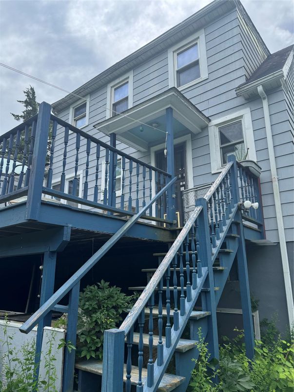Exterior, Facade, None