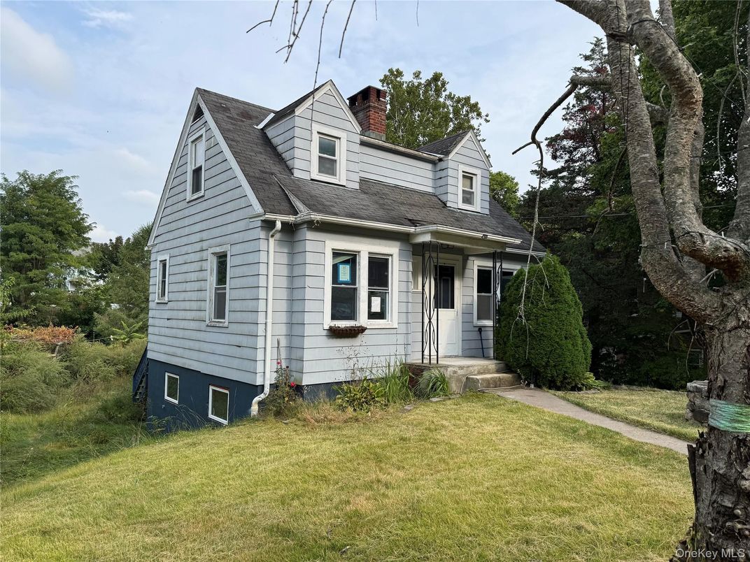Exterior, Facade, Cape Cod