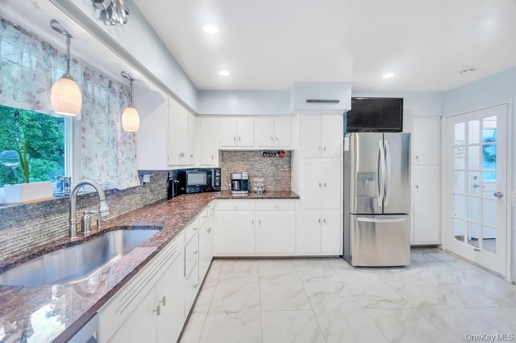 Interior, Kitchen, Marble, Pendant Lights, Recessed Lighting