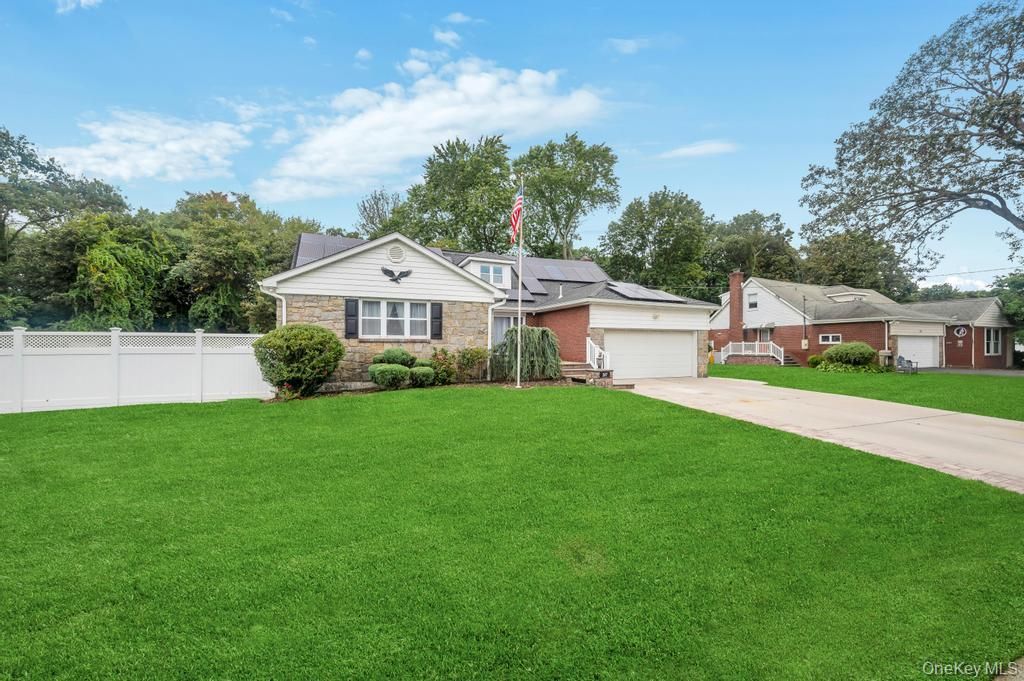 Attached, Backyard, Exterior, Facade, Brick Facade, Solar Panels, Ranch
