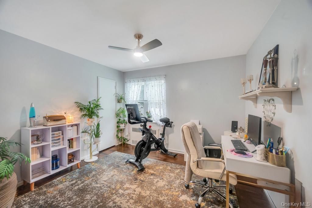 Fitness Equipment, Home Office, Interior, Recessed Lighting, Wood Texture Flooring
