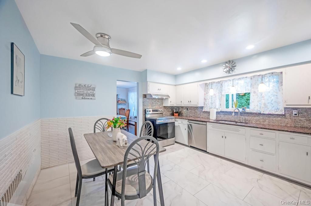 Dining room, Interior, Kitchen, Marble, Recessed Lighting, Stainless Steel Appliances