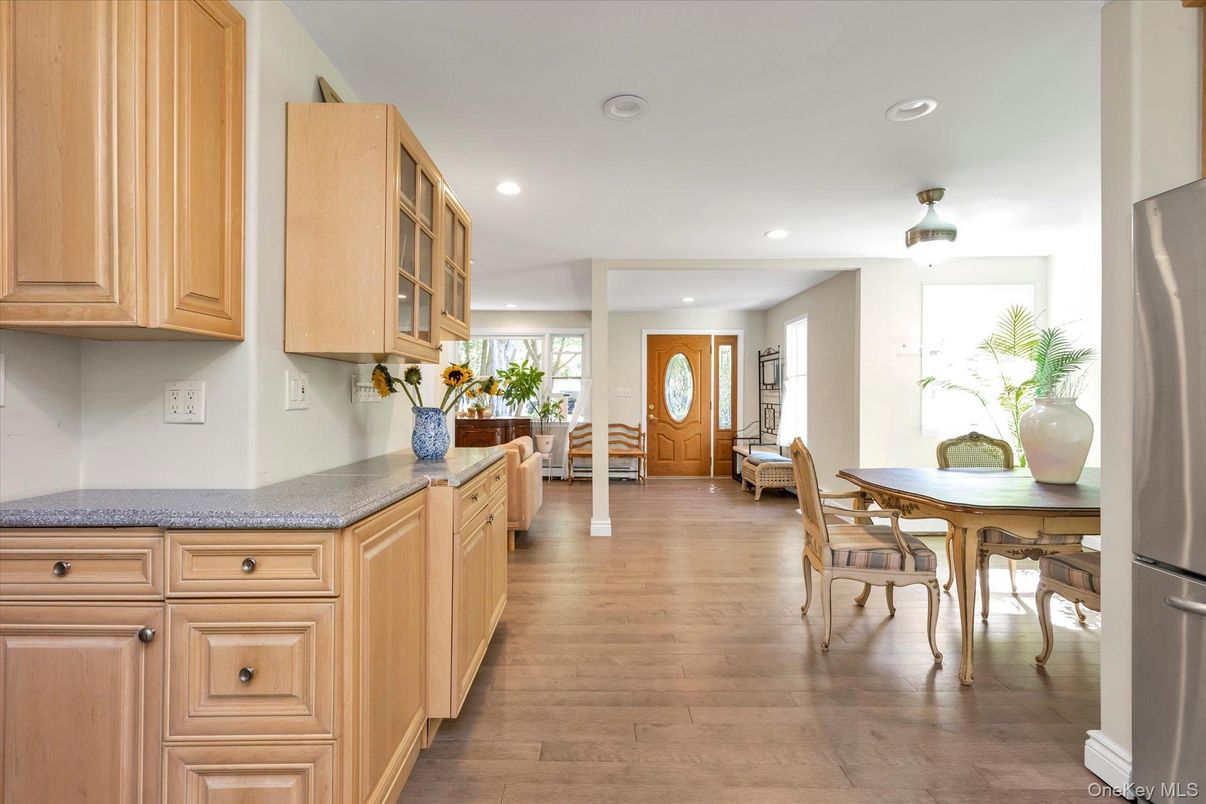 Dining room, Interior, Kitchen, Recessed Lighting, Wood Texture Flooring