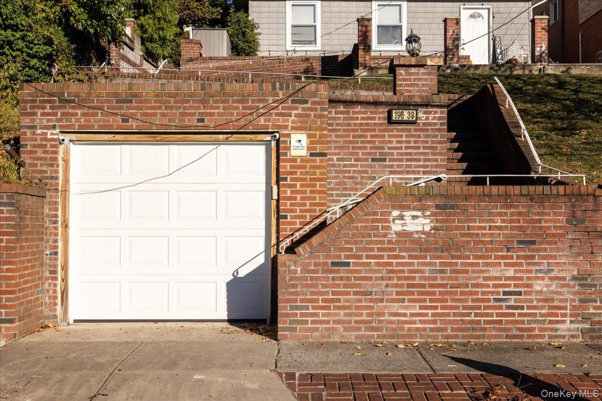 Detached Garage, Exterior