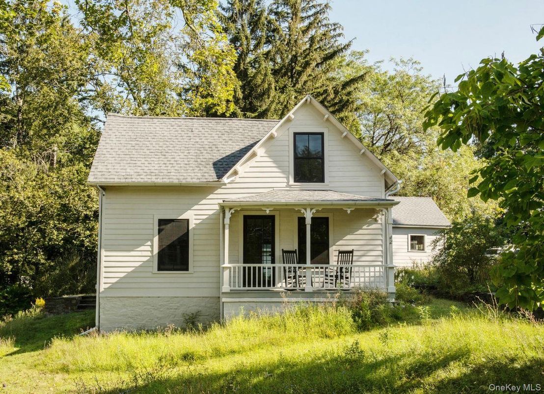 Backyard, Exterior, Facade, Farmhouse