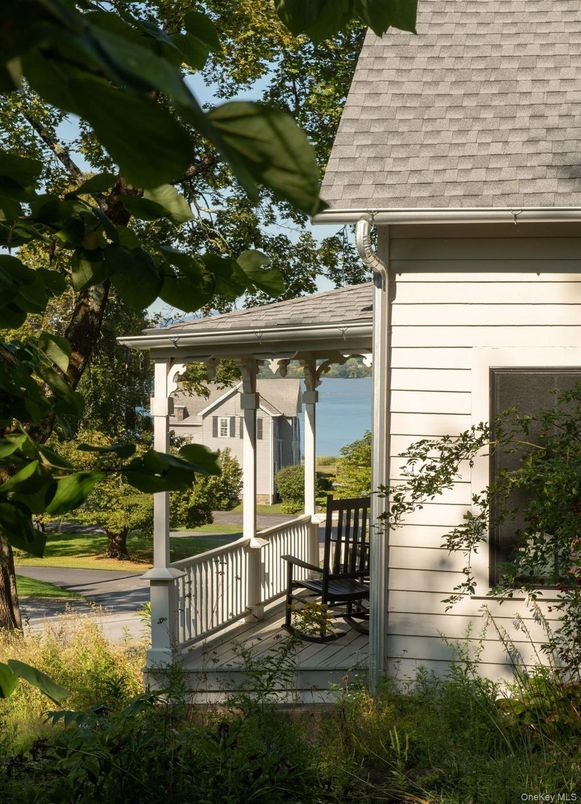 Exterior, Water