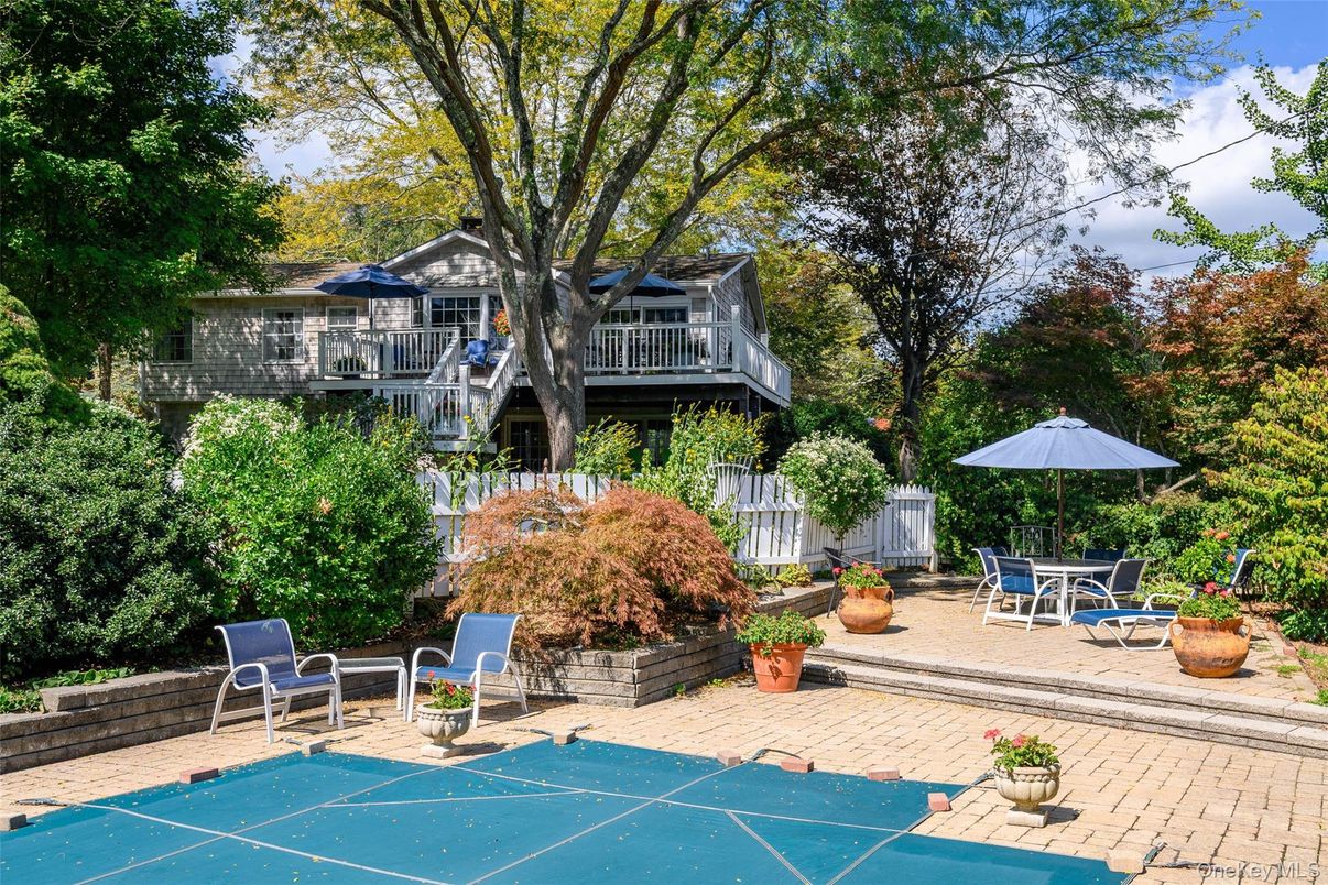 Exterior, Tennis Courts