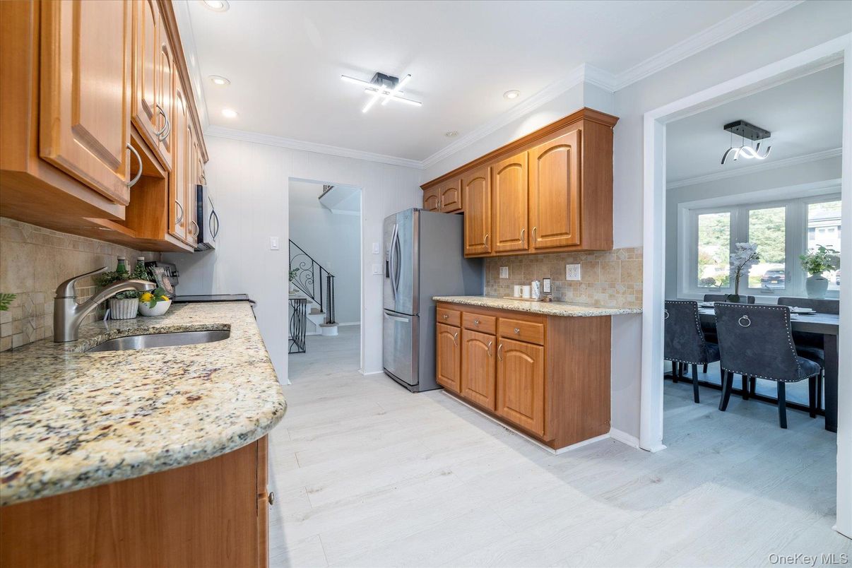 Dining room, Interior, Kitchen, Recessed Lighting, Wood Texture Flooring
