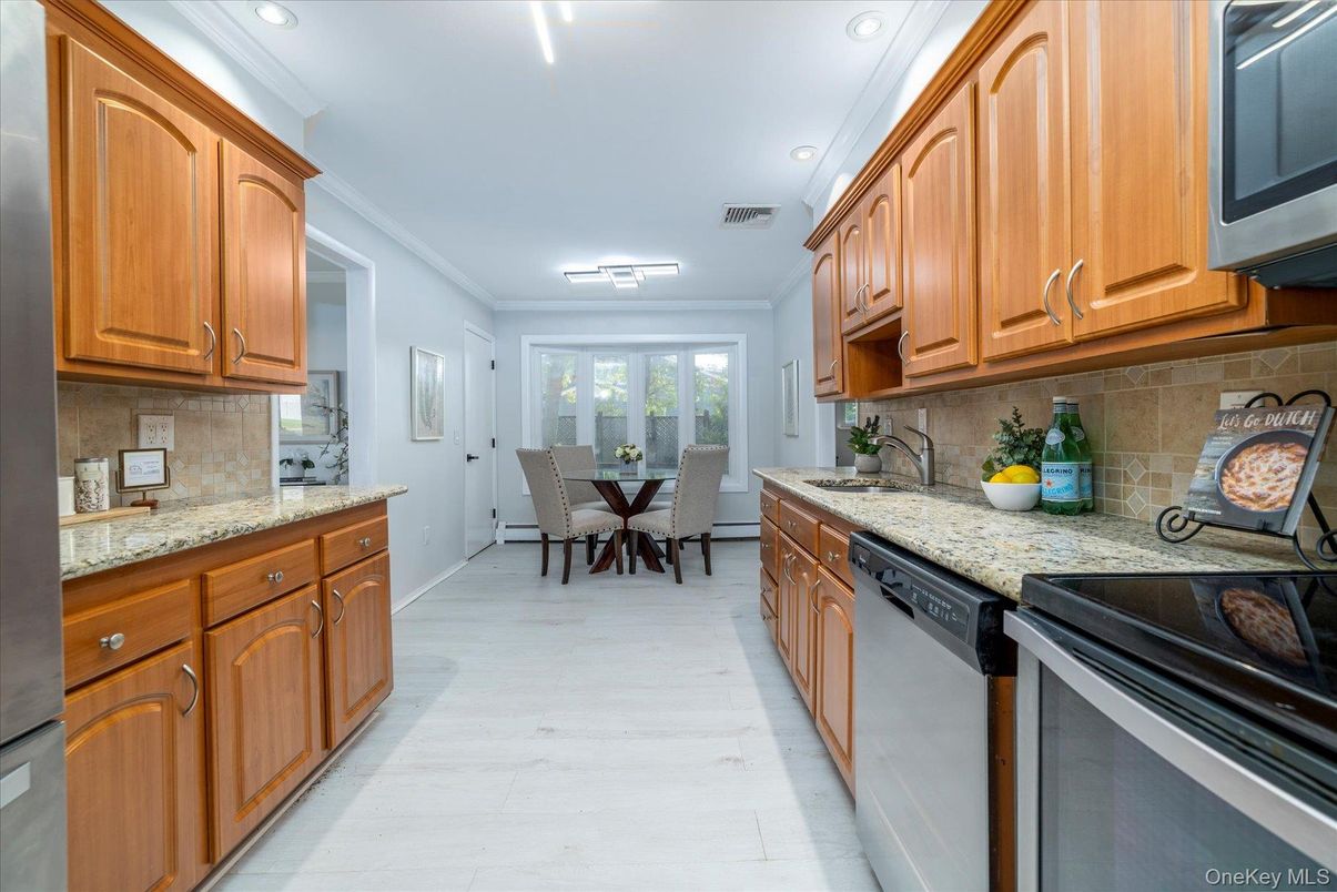 Dining room, Interior, Kitchen, Recessed Lighting
