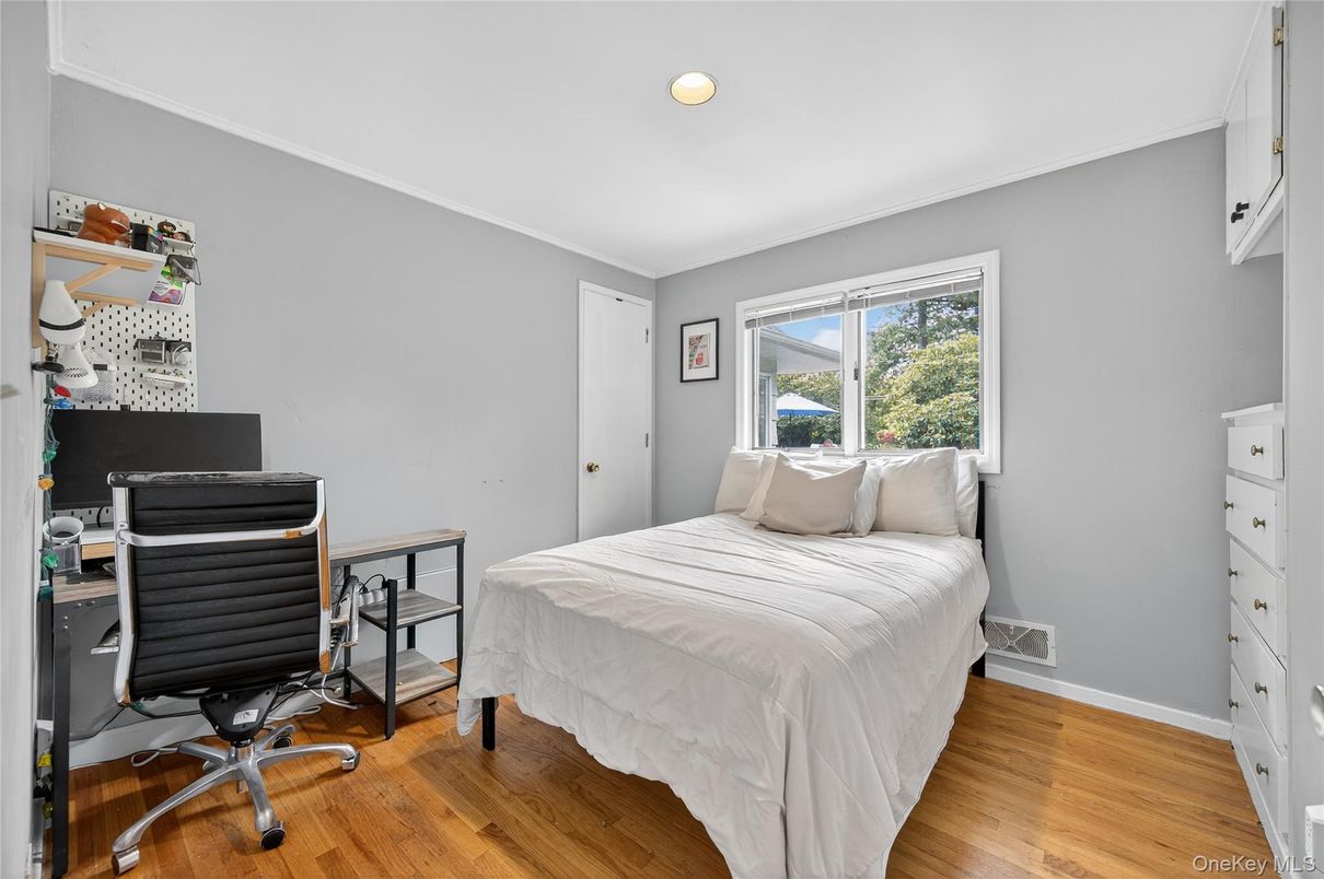 Bedroom, Home Office, Interior, Wood Texture Flooring