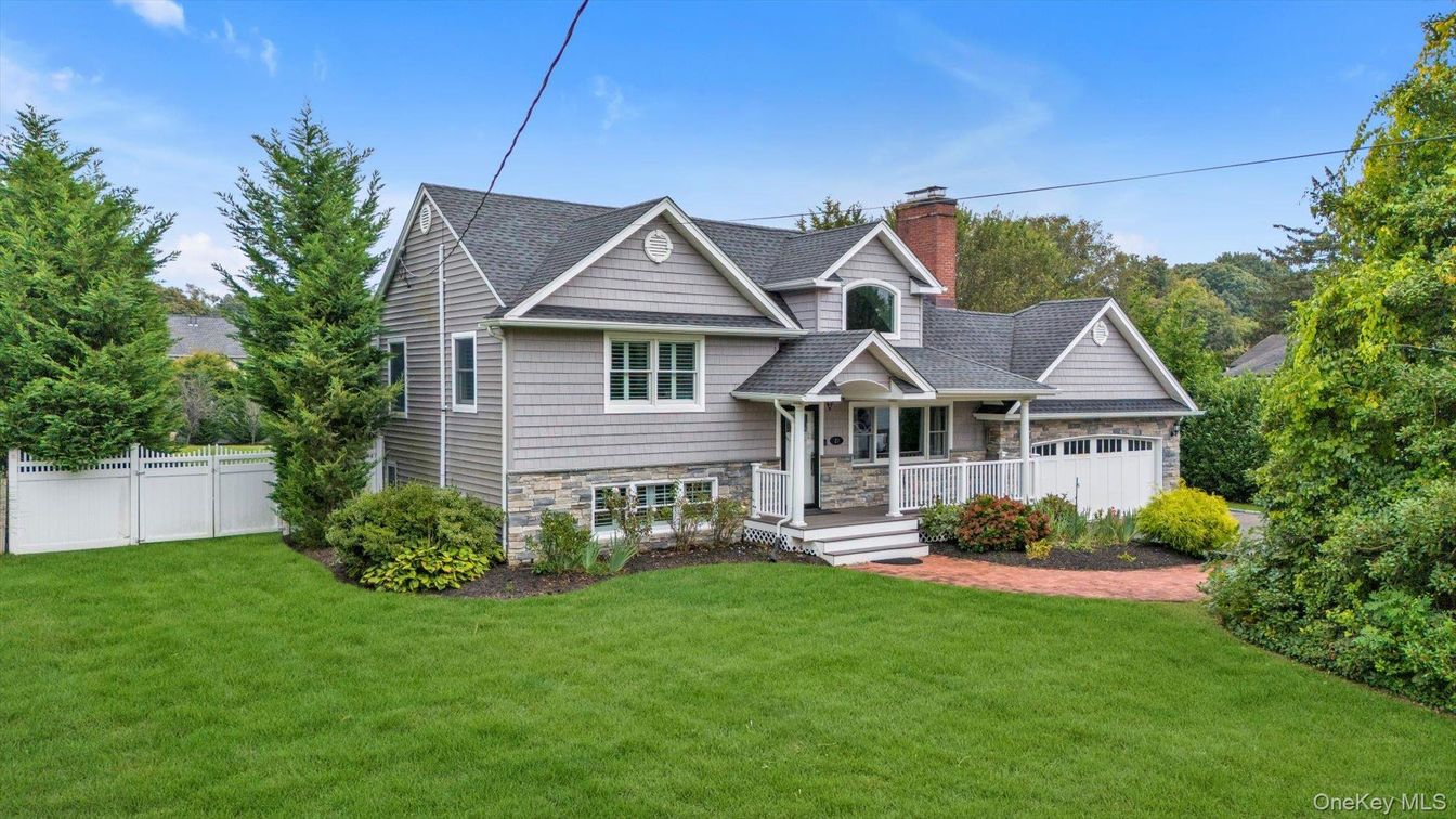 Attached, Backyard, Exterior, Facade, Queen Anne Victorian