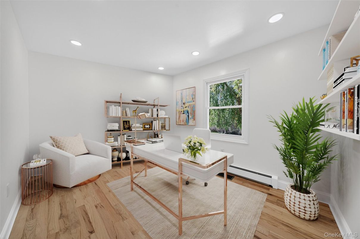 Home Office, Interior, Recessed Lighting, Wood Texture Flooring