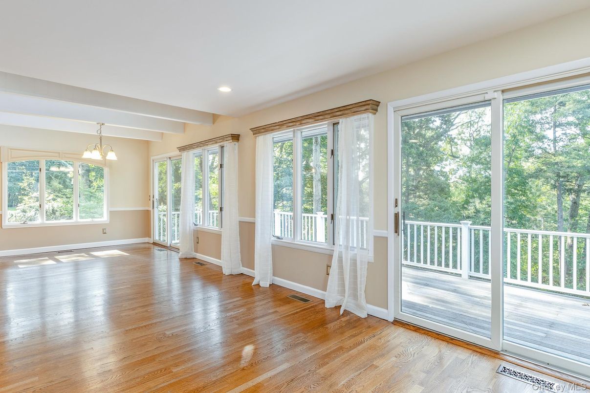 Empty room, Interior, Pendant Lights, Recessed Lighting, Wood Texture Flooring