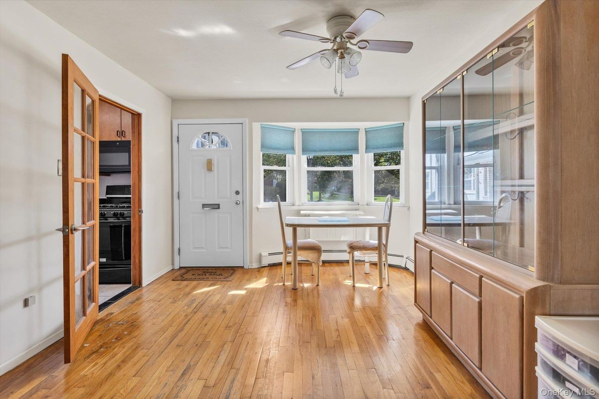 Dining room, Interior, Wood Texture Flooring