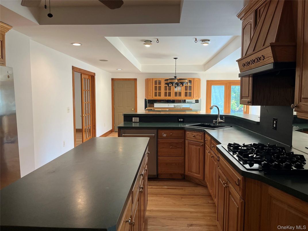 Interior, Kitchen, Pendant Lights, Recessed Lighting, Wood Texture Flooring
