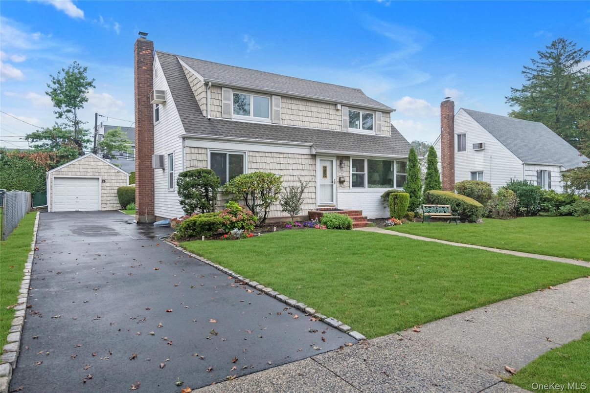 Detached Garage, Exterior, Facade, Cape Cod