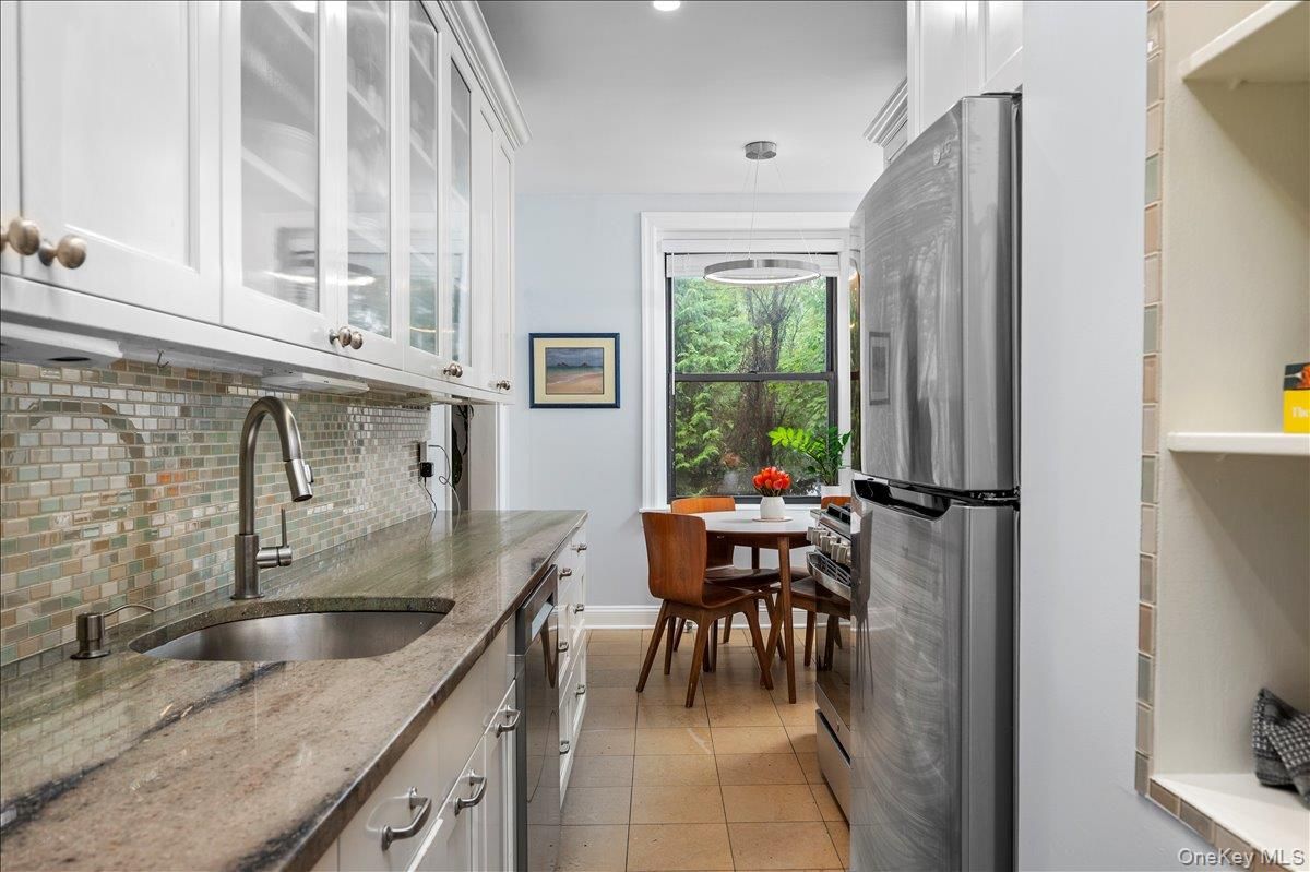 Dining room, Interior, Kitchen, Pendant Lights, Recessed Lighting