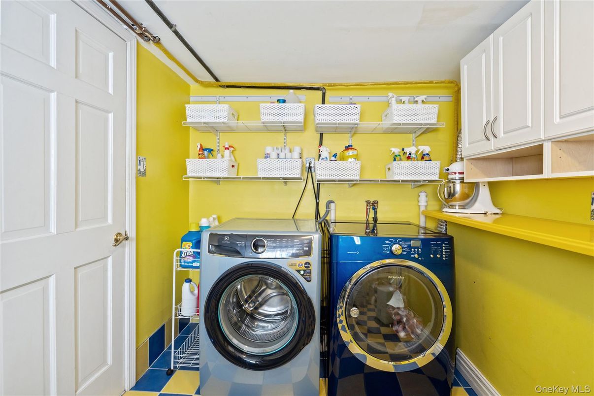 Interior, Washer