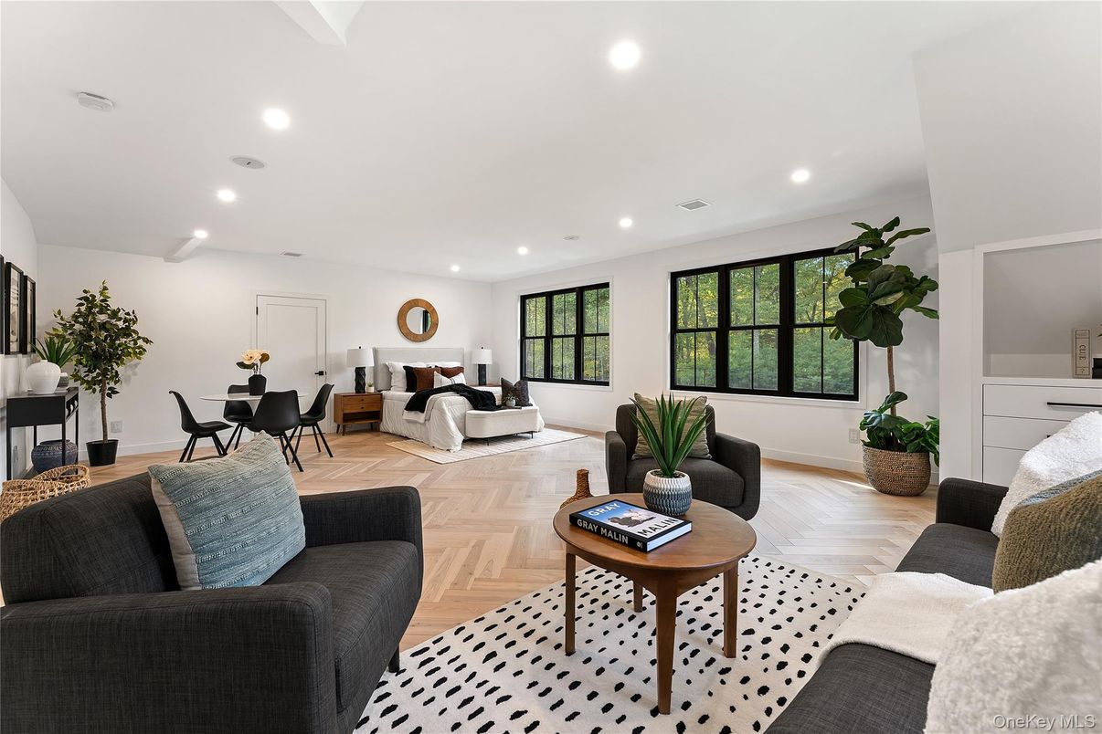 Dining room, Interior, Living room, Recessed Lighting, Wood Texture Flooring