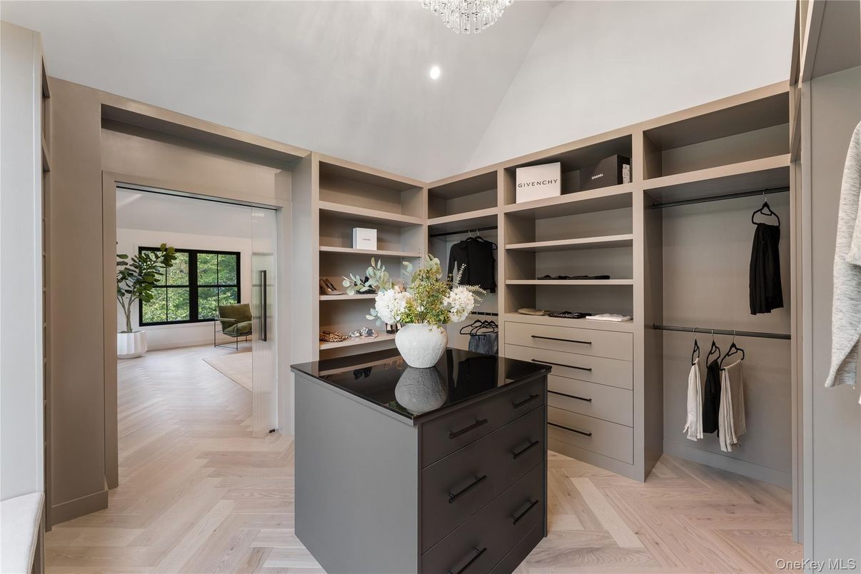 Interior, Recessed Lighting, Walk-in Closets, Wood Texture Flooring