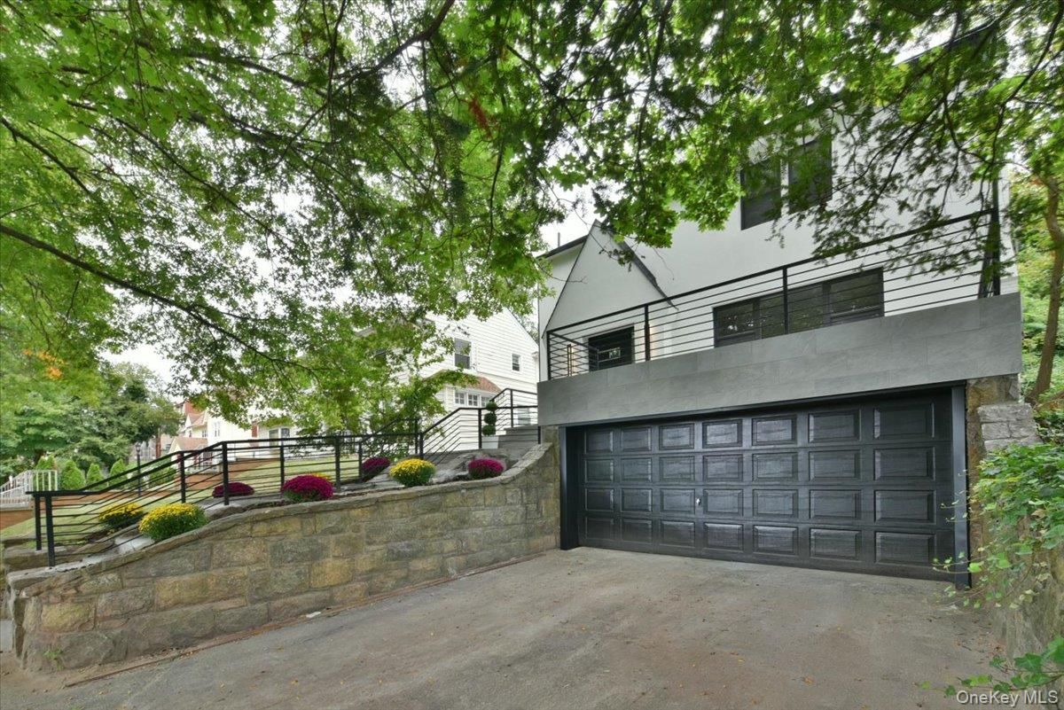 Detached Garage, Exterior