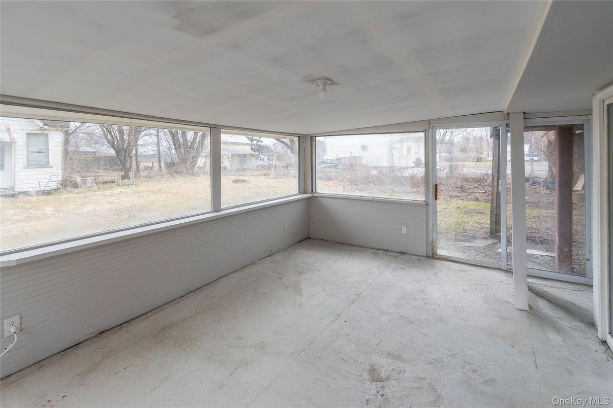 Empty room, Interior, Sun Room